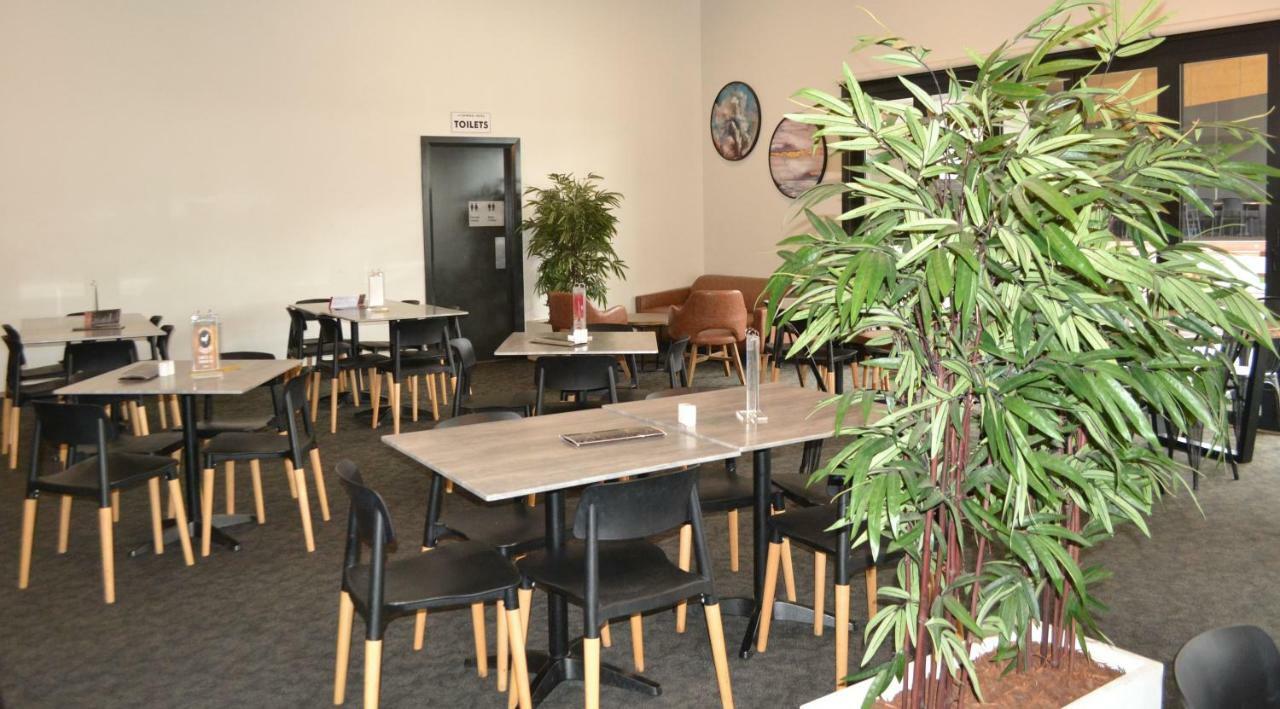 Garden Hotel 더보 외부 사진